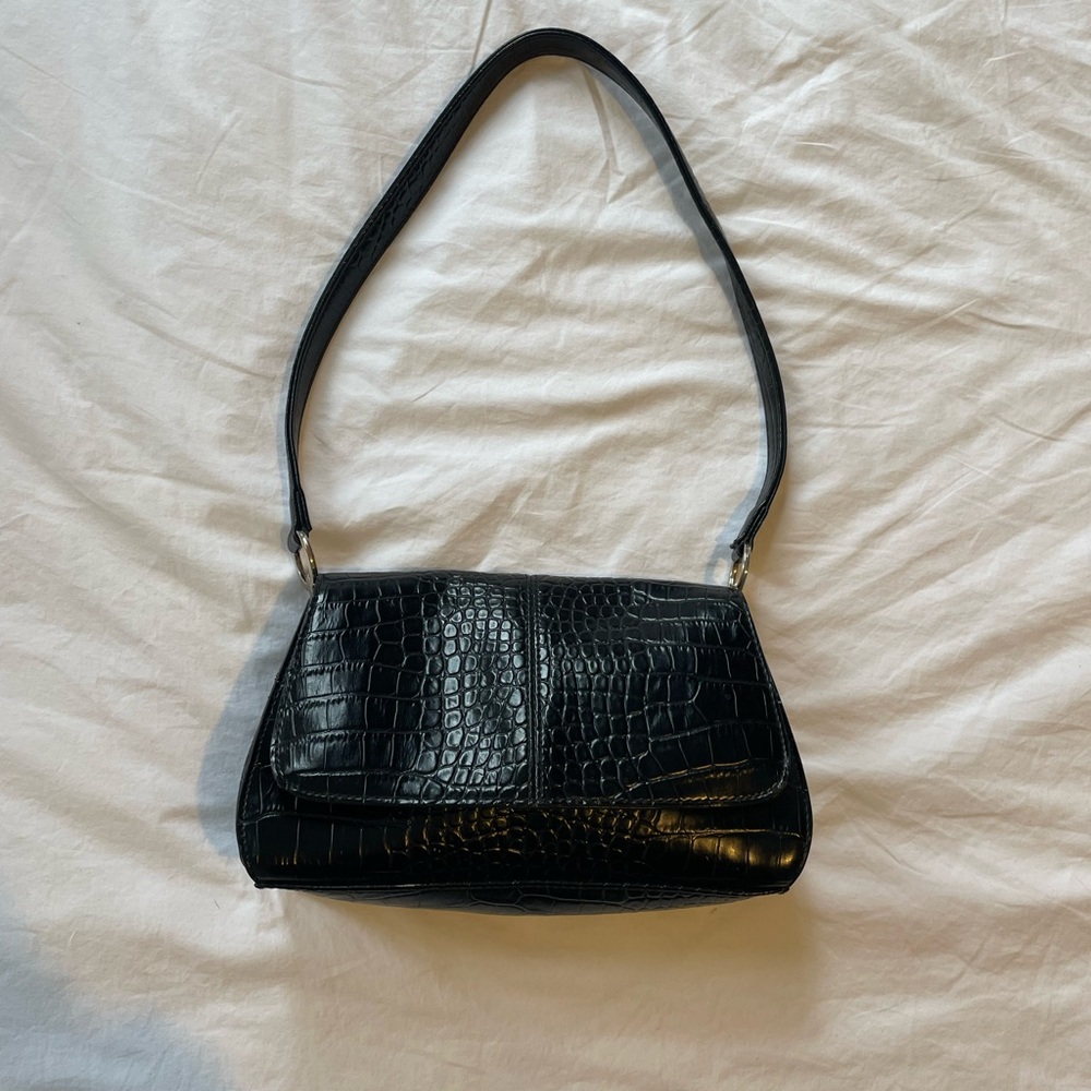 90s Black Crocodile-Embossed Shoulder Bag